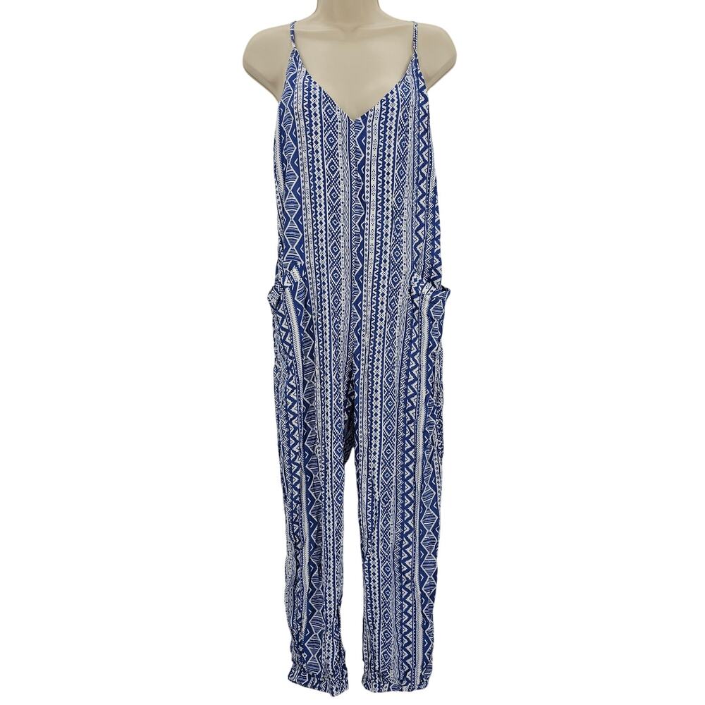 Cupshe Womans size L Blue & White Geo V-Neck Tapered Jumpsuit Striped NEW